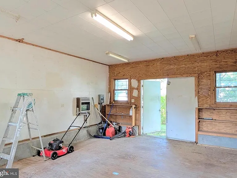 5725 Nevada St — Photo 23