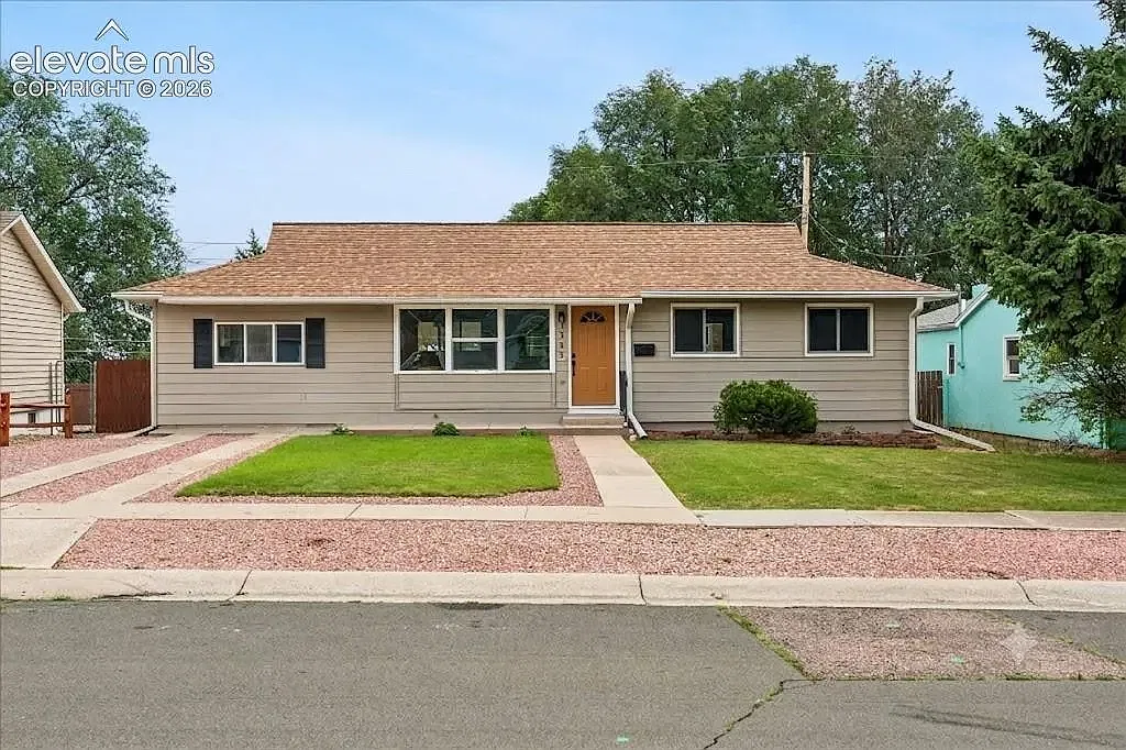 4 bed, 1300 sqft, $2,500 — Photo 1