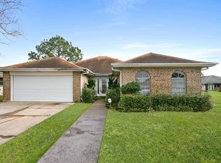 11240 Woodvine Ln, New Orleans, LA 70128