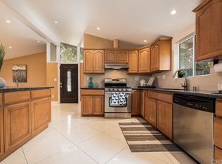 6300 Jumilla Ave, Woodland Hills, CA 91367