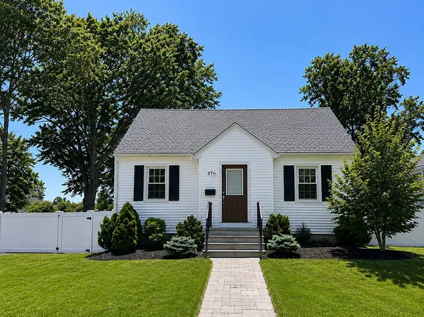97 Stoddard Ave, Newington, CT 06111