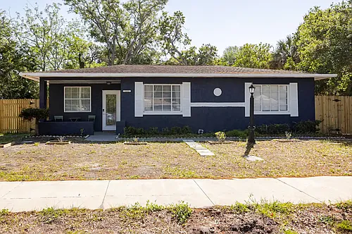 1683 Pine St Photo 1