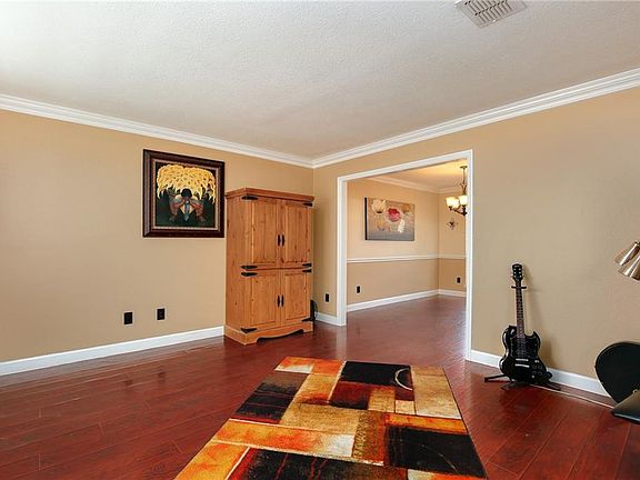 4th image of 5405 Crater Lake Dr
