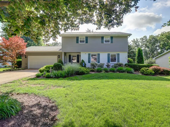 1108 Crestview Rd, Sterling, IL 61081