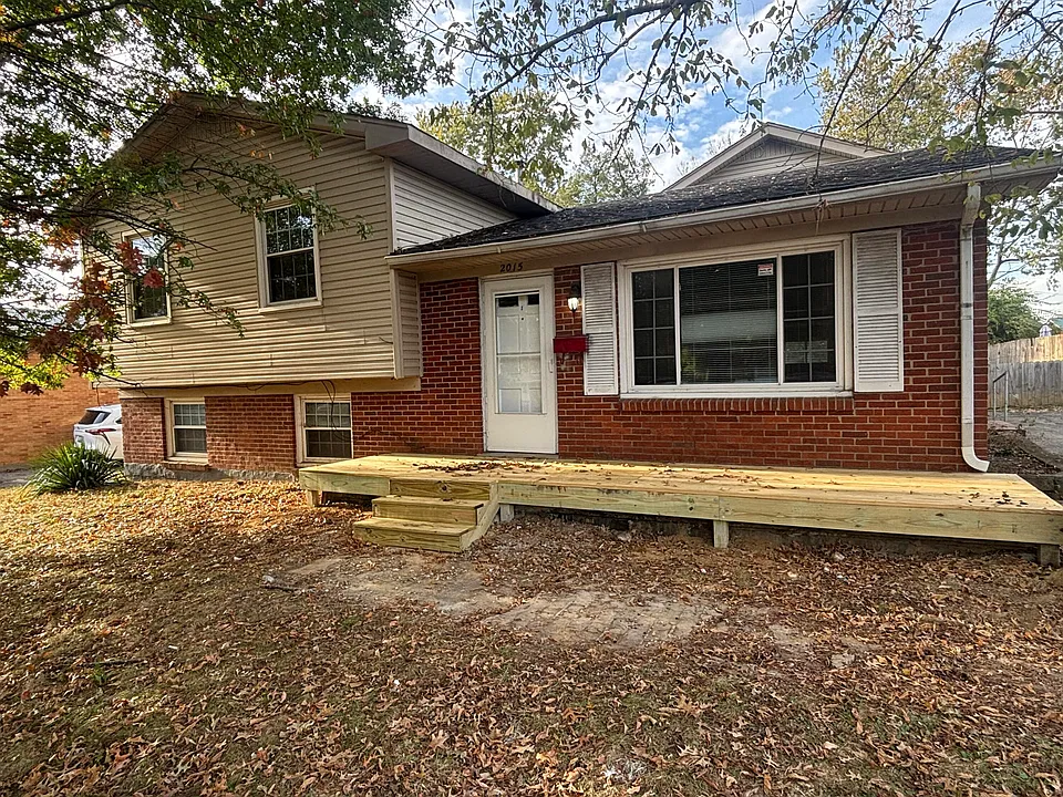 2015 New Orleans Dr