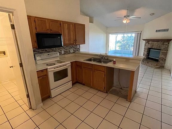 3rd image of 6801 Coral Cove Dr