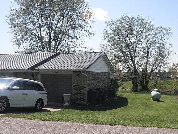 4th image of 2451 Meadow Ridge Dr