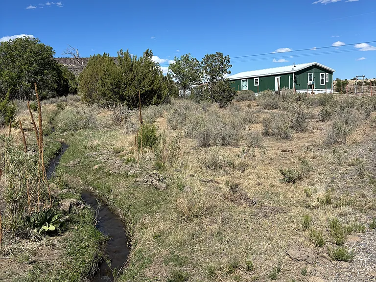 148 San Jose Loop — Photo 1