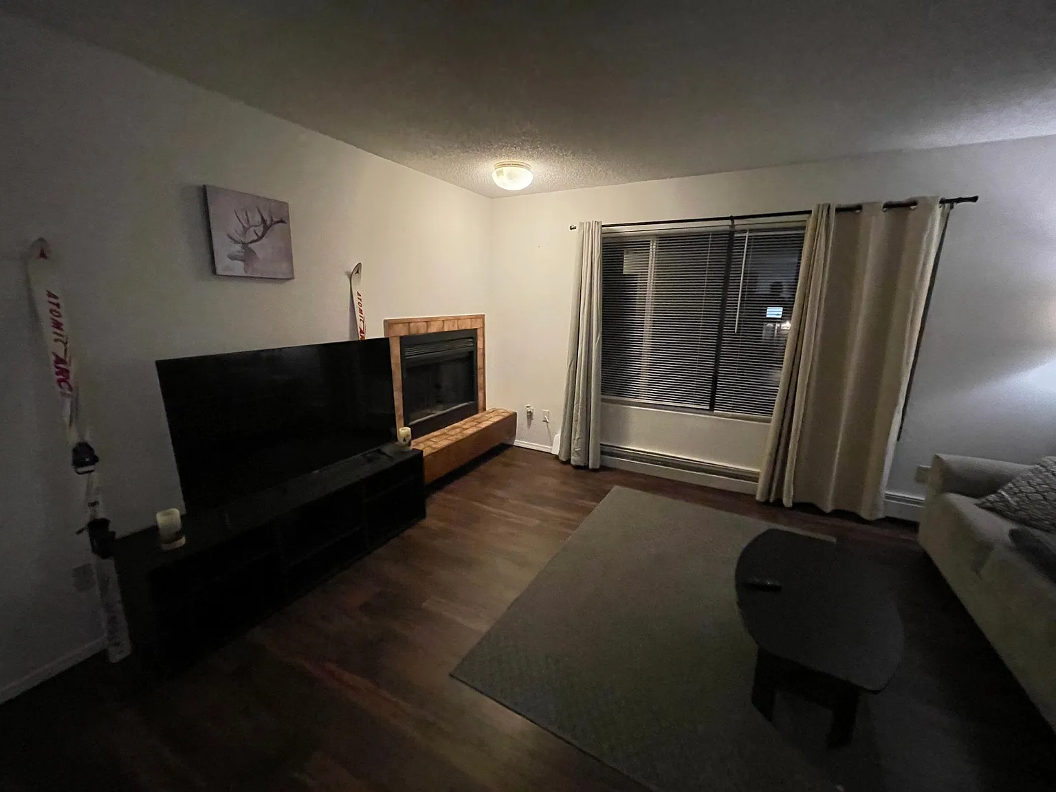 3 bed, 1000 sqft, $2,100 — Photo 2