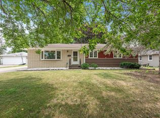 6224 Quail Ave N, Brooklyn Center, MN 55429