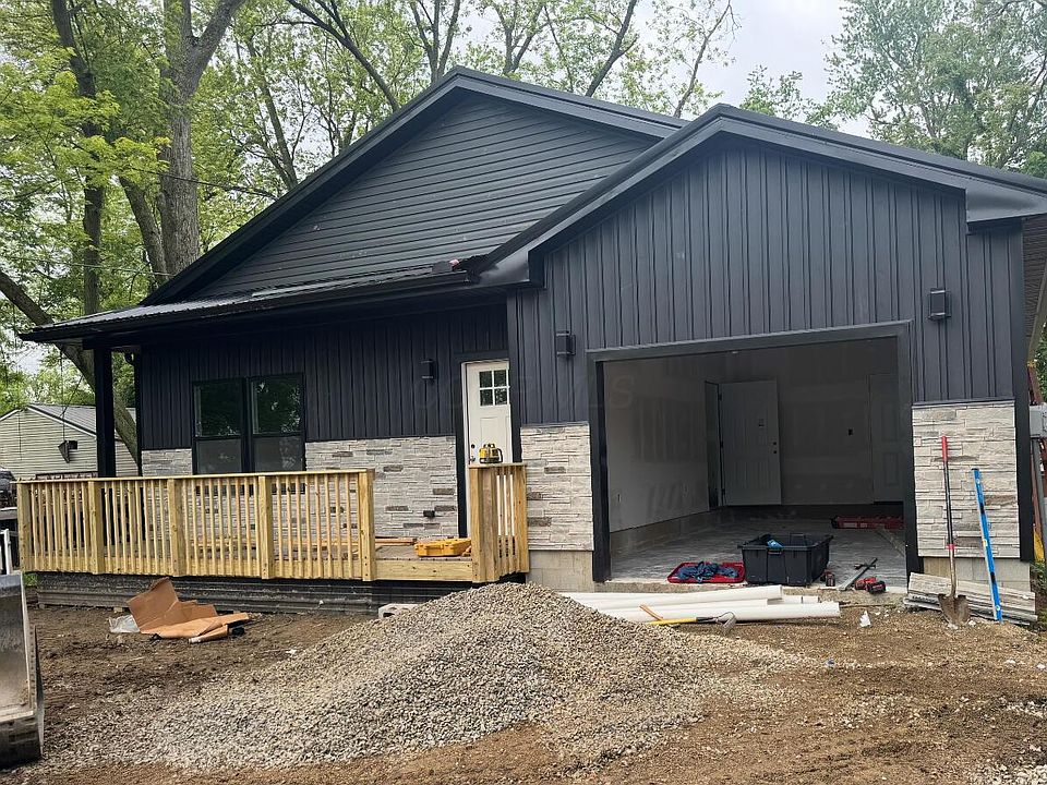 1st image of 5725 Dahlia Dr NE