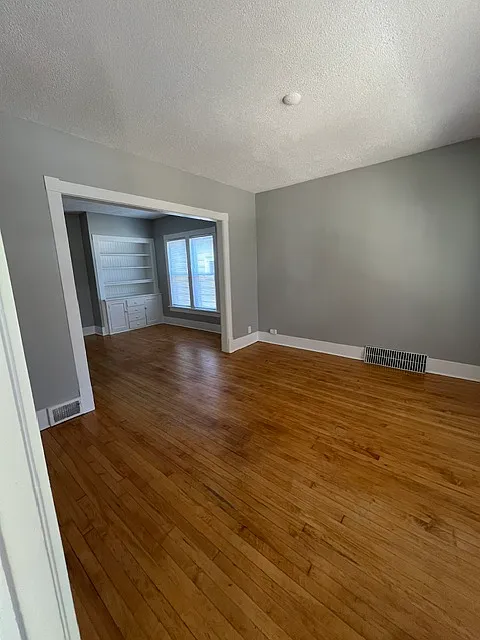 Livingroom/dining room from front entryway