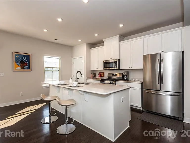 1724 Town Oak Ln — Photo 7