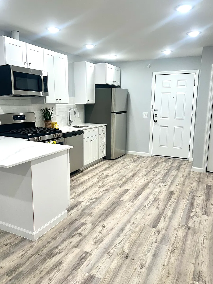 Building Photo - 48 Spruce St #109