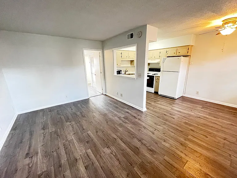 2124 Fairfax Ave #107 — Photo 1