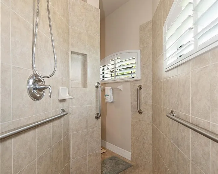1614 NW 43rd Ave — Photo 16