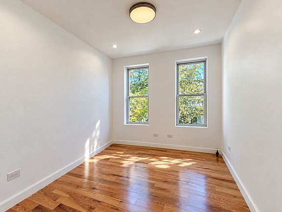 5th image of 285 Rockaway Pkwy APT 2R