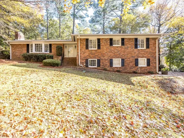 6016 Wellesley Dr, Columbus, GA 31904