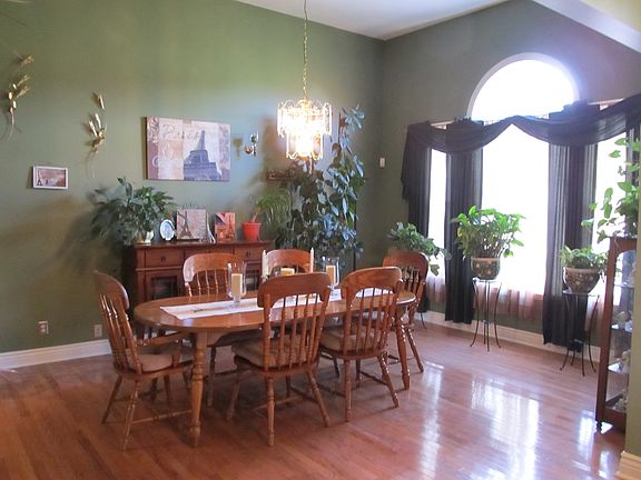 5th image of 44725 Moriah Dr