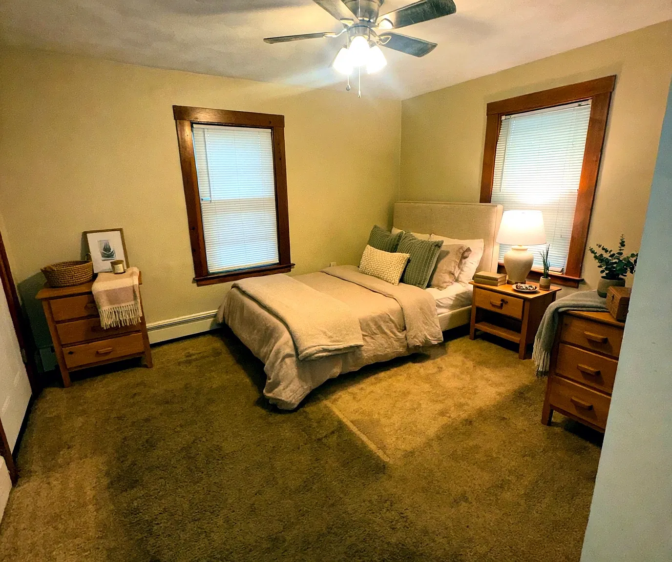 2 bed, 900 sqft, $2,000 — Photo 3