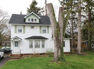 264 Alpine Rd, Rochester, NY 14612