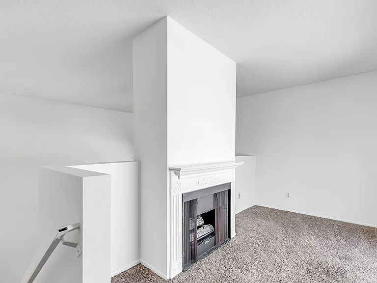 14455 Dickens St — Photo 4