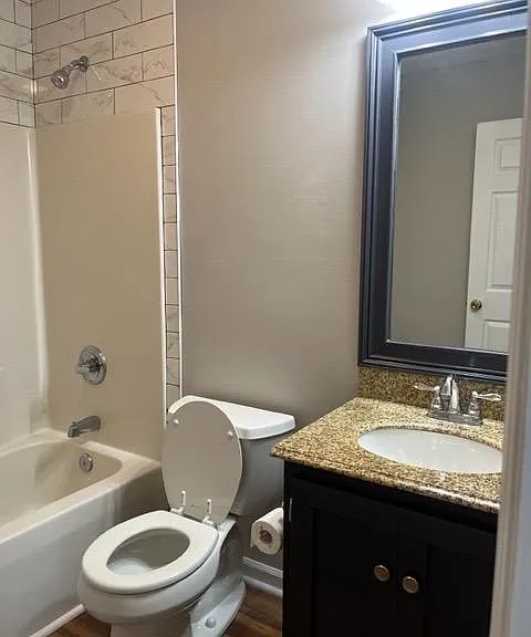 164 N Burson Ave #7 — Photo 5