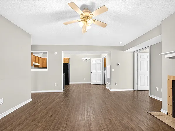 Chamberland Square Apartments