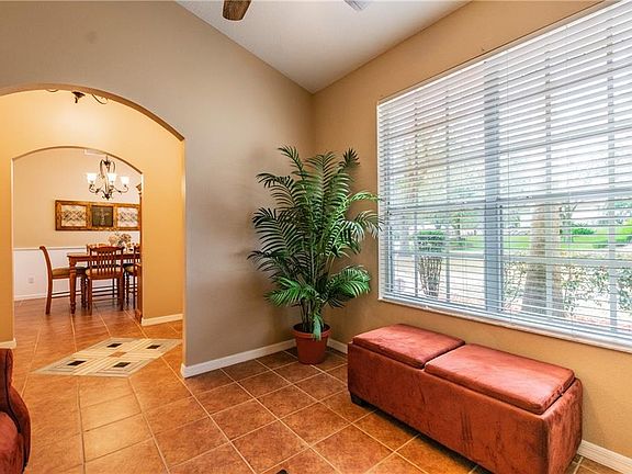 4th image of 9104 Lazy Oak Ct