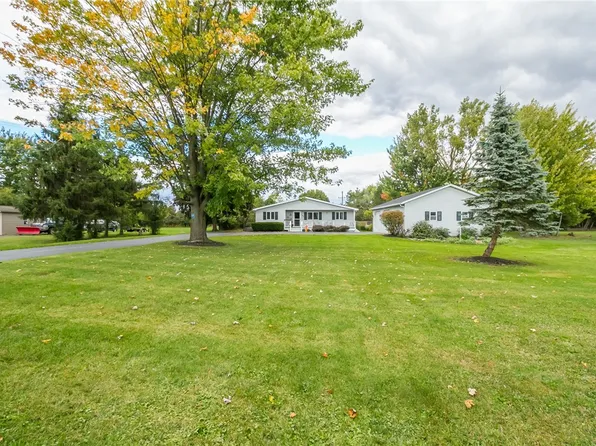 106 E Main St, Clifton Springs, NY 14432