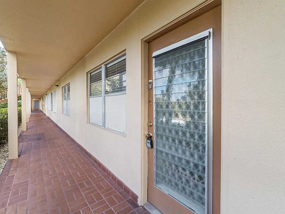 3rd image of 1804 Eleuthera Pt APT E1