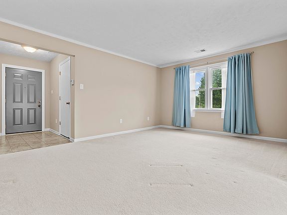 3rd image of 1575 Trent Blvd