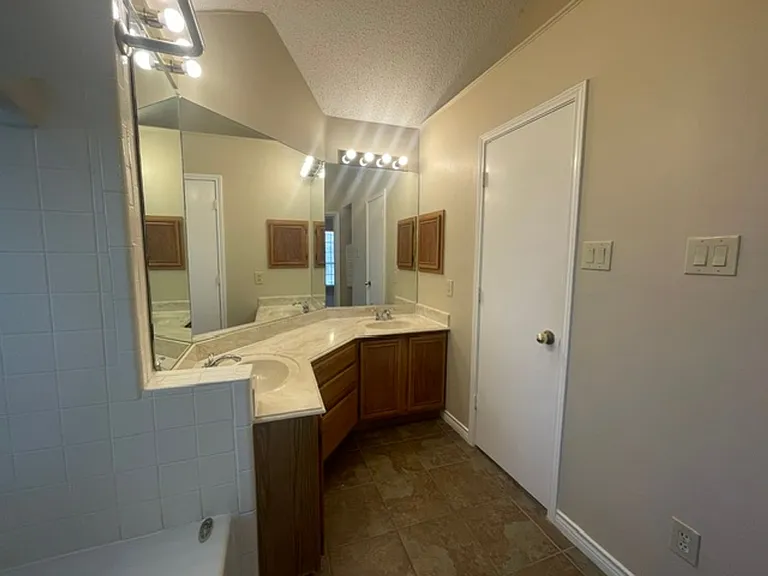 4741 Birchbend Ln — Photo 20
