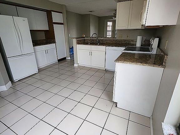 5th image of 837 Whalebone Bay Dr
