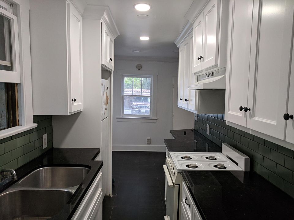 1st image of 214 1/2 N Avenue 52