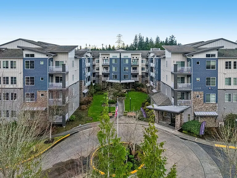 Reunion at Redmond Ridge - An Active Adult Community — Photo 9