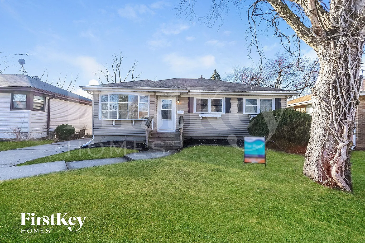 16342 Evans Ave photo 1