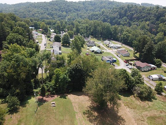 2nd image of 2416 Serene Ln
