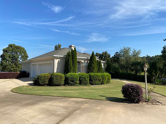 3rd image of 2051 Clearwater Dr