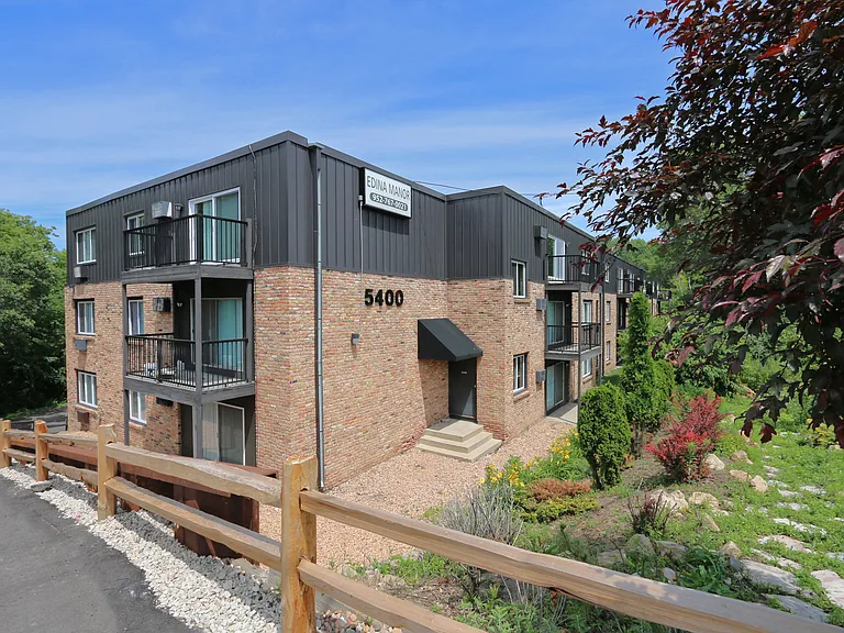 Edina Manor Apartments — Photo 3