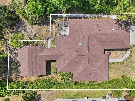 5th image of 26 WOODBURY DRIVE