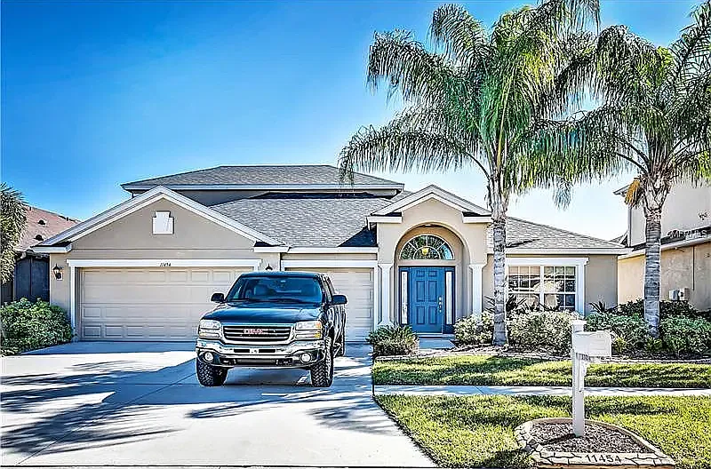 5 bed, 3472 sqft, $3,350 — Photo 3