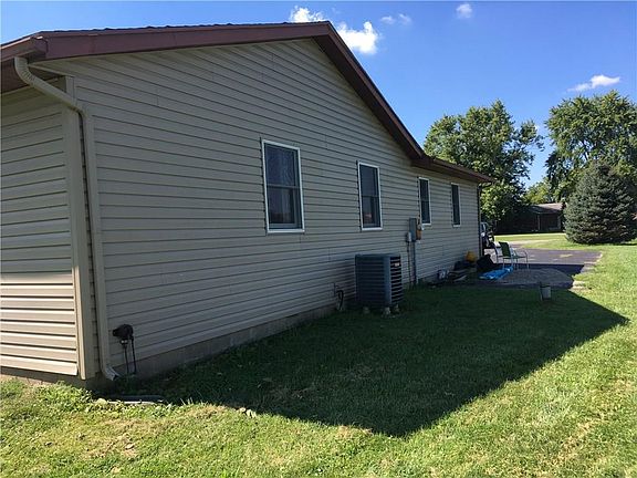 5th image of 5101 Glady Creek Dr