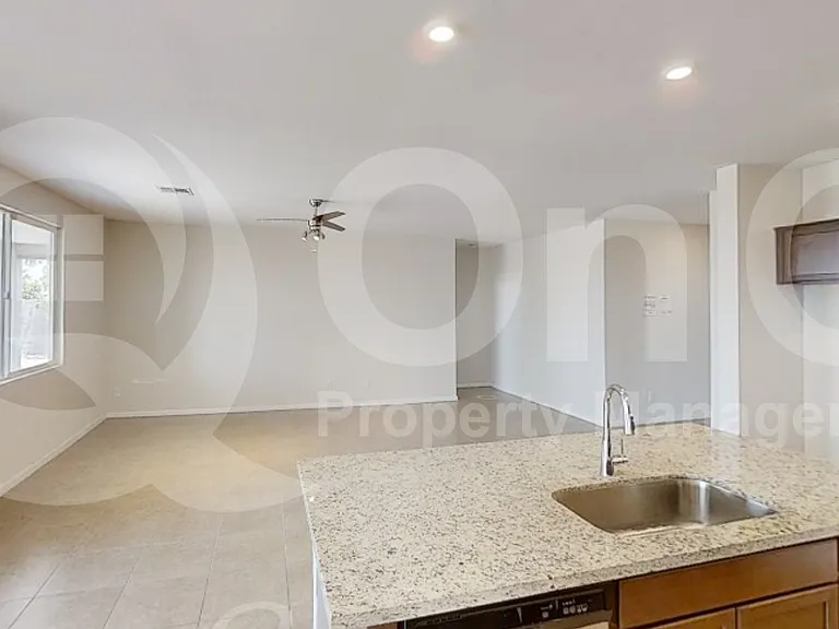 2050 E Piedmont Pl — Photo 8