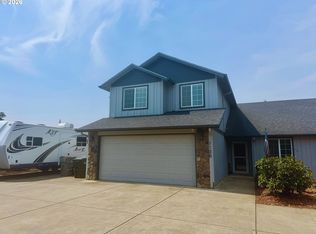 1126 W 6th Ave, Junction City, OR 97448