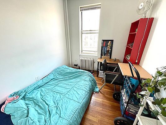 2nd image of 3430 44th St APT 2R