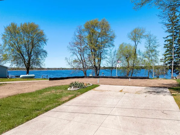 E5772 Waukaunaka St, Weyauwega, WI 54983