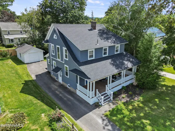 31 Lexington Pkwy, Pittsfield, MA 01201