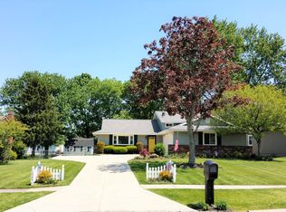 15641 Creekwood Ln, Strongsville, OH