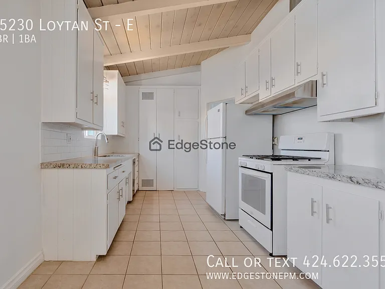 25230 Loytan St #E — Photo 9